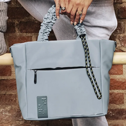 Imagen representativa de los bolsos de la marca Pepe Moll